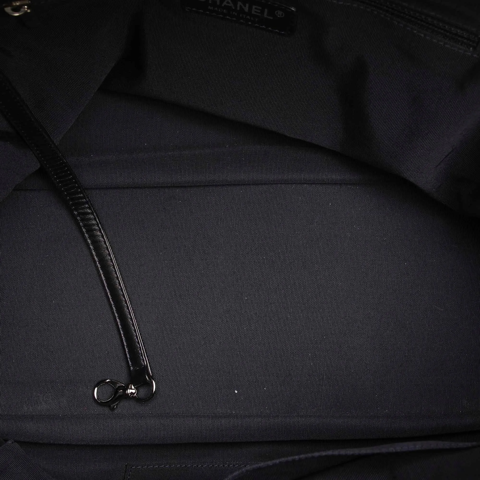 Chanel CC Timeless Shoulder Bag (SHG-25168)