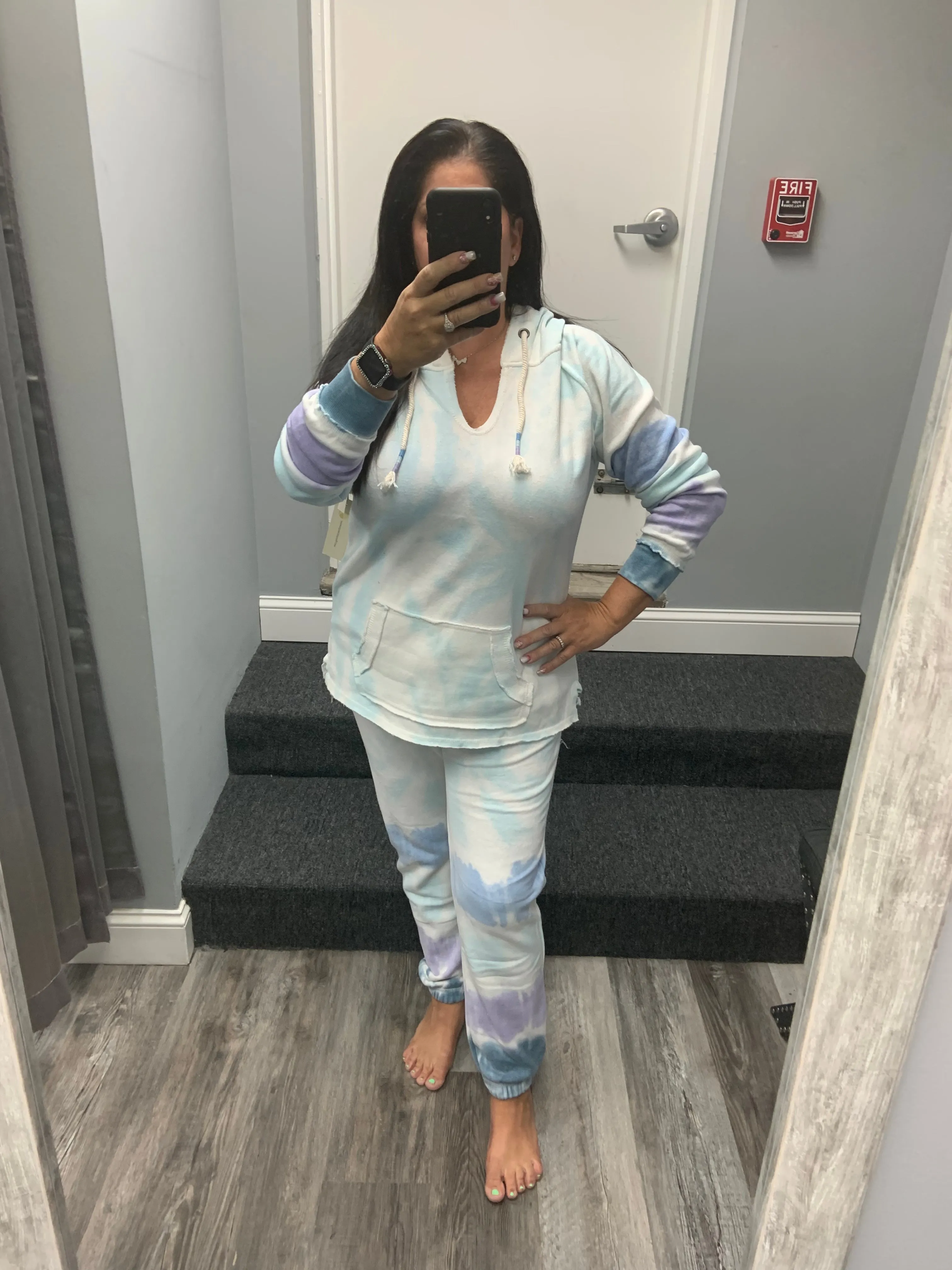 OCEAN DRIVE MOUNTAIN SPRING TIE DYE BURNOUT PULLOVER HOODIE